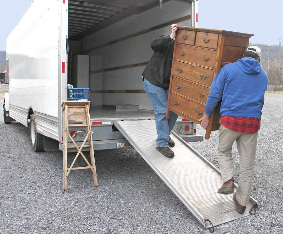 Professional moving companies have proper moving equipment and experienced movers