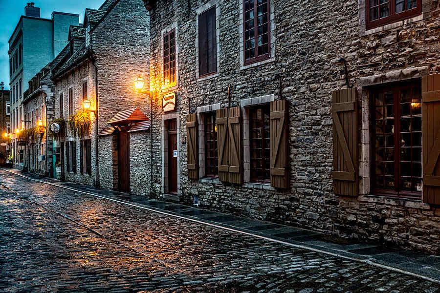 Romantic cobble-stoned streets in Old Quebec city at night