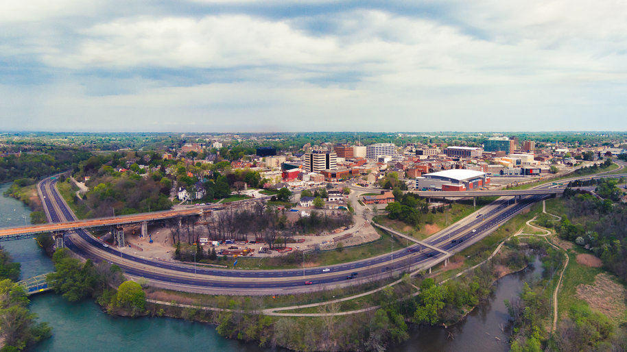 Aerial view of St. Catharines, Ontario showing its downtown area By Cityofstcatharines - Own work, CC BY-SA 4.0 