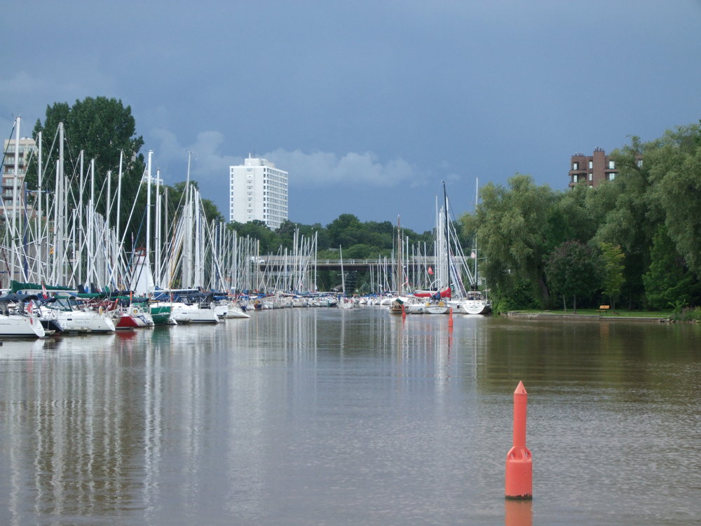 Oakville Harbor mesmerizes tourists and locals alike and accommodate recreational boaters 