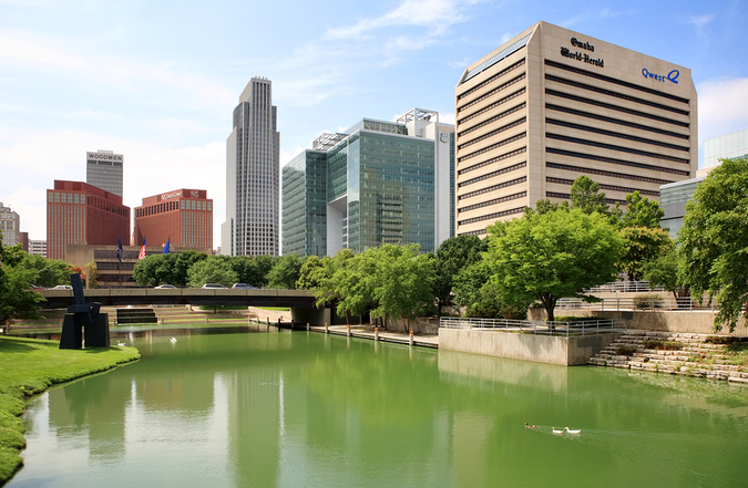 Move to Omaha, NE – Downtown scene with Gene Leahy Mall